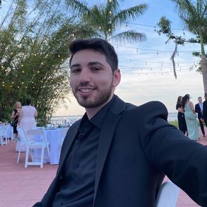 Meet your Posher, Max